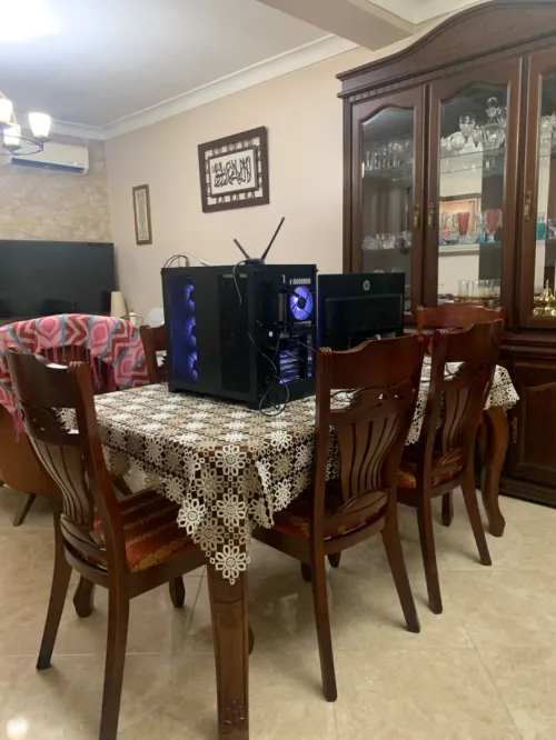 Table, 6 chaises 