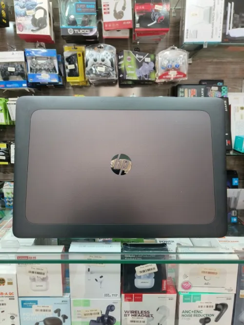 Hp zbook 17 g3 i7 quadro m2000m 4gb