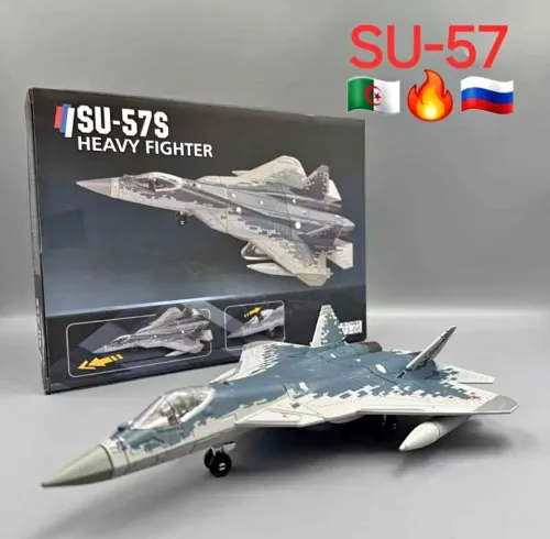Modèle d'avion SU-57 un chasseur moderne russe SU-57 نموذج الطائرة المقاتلة