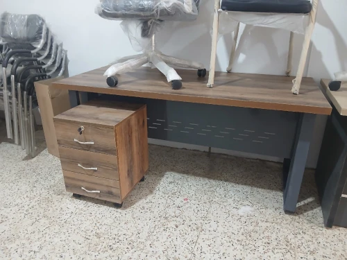 Bureau pied metallique avec caisson mobile
