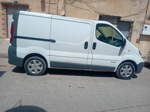 Renault Terafik 2013