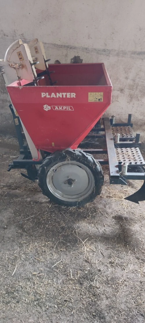 Akpil Planteuse pomme de terre 2024