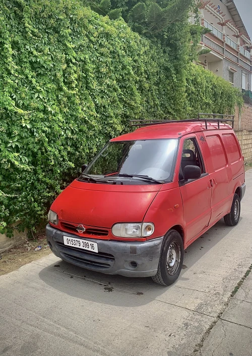 Nisaan Cargo van 1999