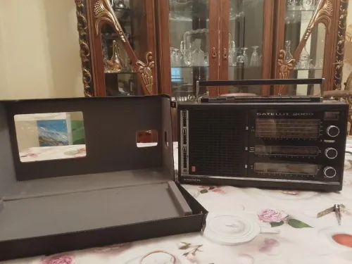 Radio grunding 2000 satellite 