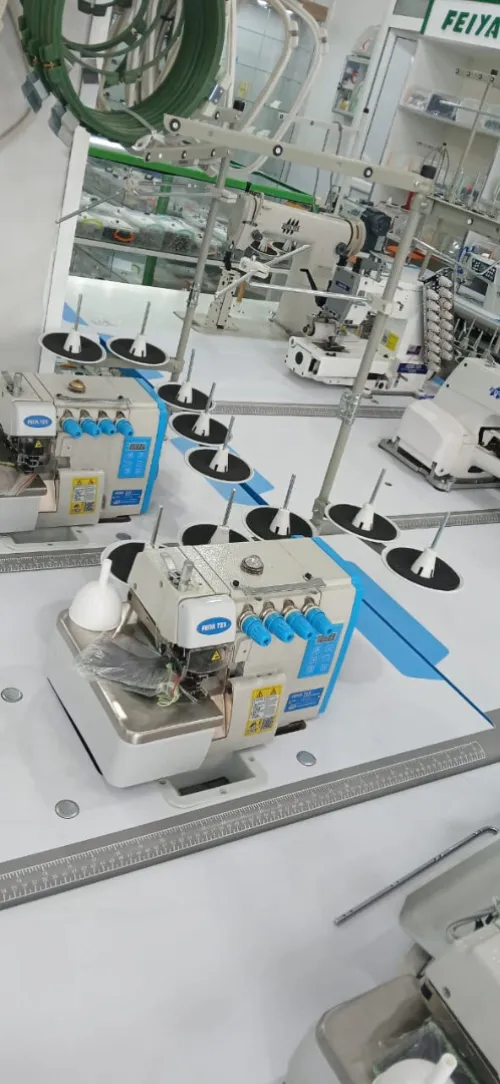 ماكينة الخياطة سورجي 5 خيوط machine à surjeteuse5 fill silencieuse feiya tex 