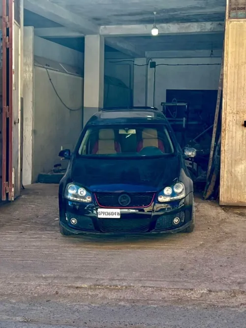 Volkswagen Golf 5 2004 R32