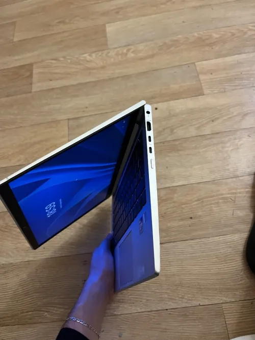 HP elitebook g8 i5 11ème 