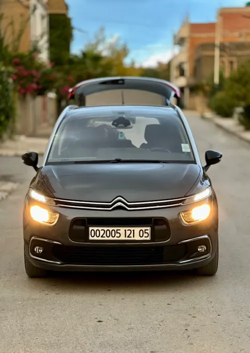 Citroen C4 Picasso 2021 Spacetourer 7 places