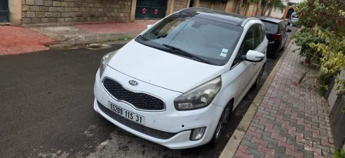 Kia Carens 2015 Premium