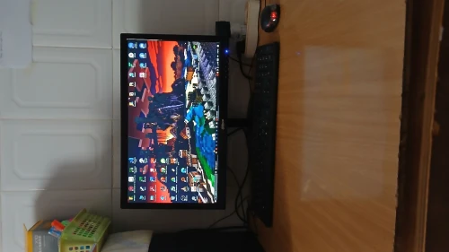 PC All in One Ryzen 3 3200G  8 Go RAM  256 Go SSD  Ecran 20 pouces