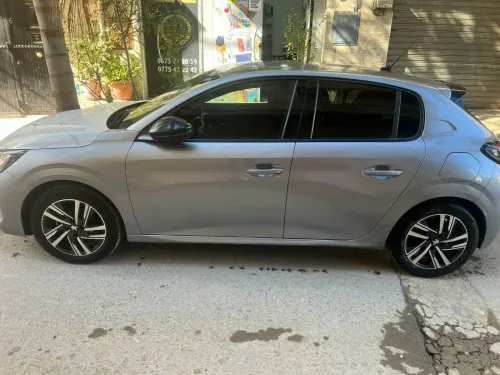 Peugeot 208 2023 E-Style
