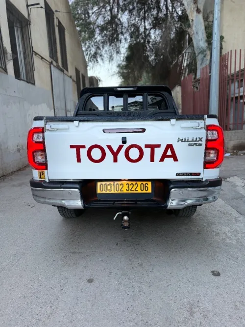 Toyota Hilux 2022 LEGEND SC 4x4
