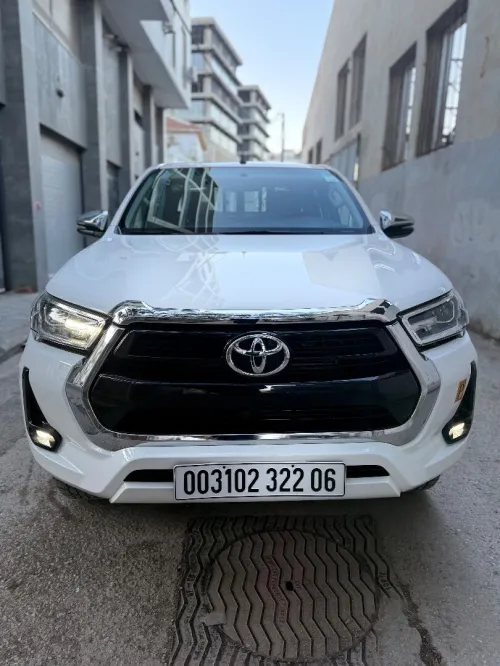 Toyota Hilux 2022 LEGEND SC 4x4