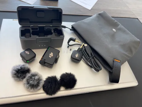 DJI MIC MINI (2 TX + 1 RX + CHARGING CASE ) MICROPHONE COMPACT - PORTÉE 400 M - STOP BRUIT - NOIR