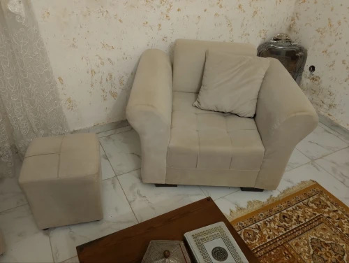 صالون للبيع بلمساعدة