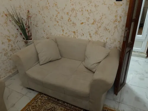 صالون للبيع بلمساعدة