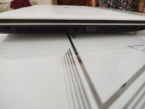 ASUS MODEL F751M PROCESSEUR INTEL Pentium CPU N3540@ 2.16GHz 4Go DDR3 1T HDD DE STOKAGE