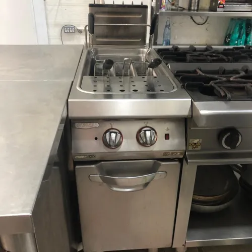 Vente de materiel de restauration professionnel d occasion Cuisine et decoration divers)