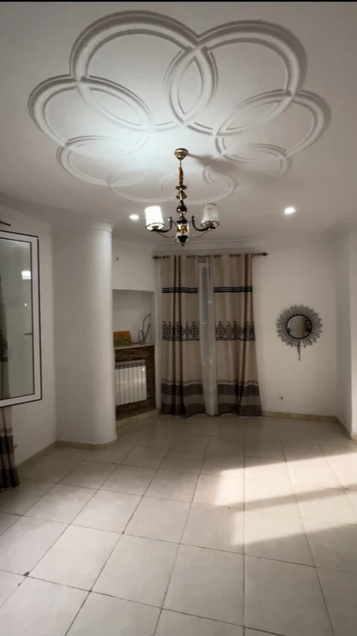 Location Appartement Niveau de villa F5 Alger El mouradia