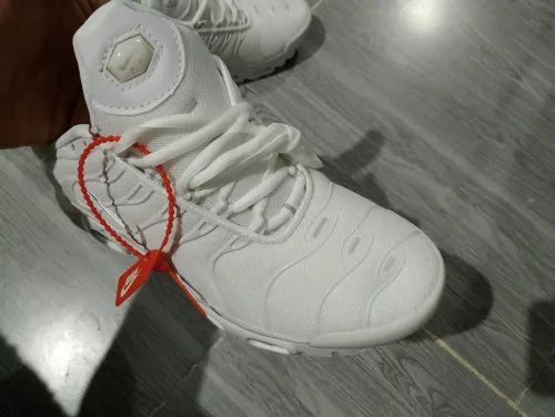 TN air max white