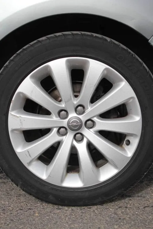 Opel astra Astra 2013 2013