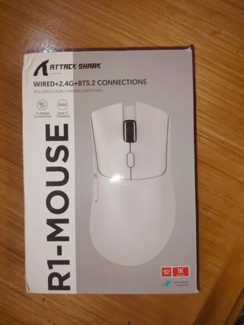 Attack shark R1 white