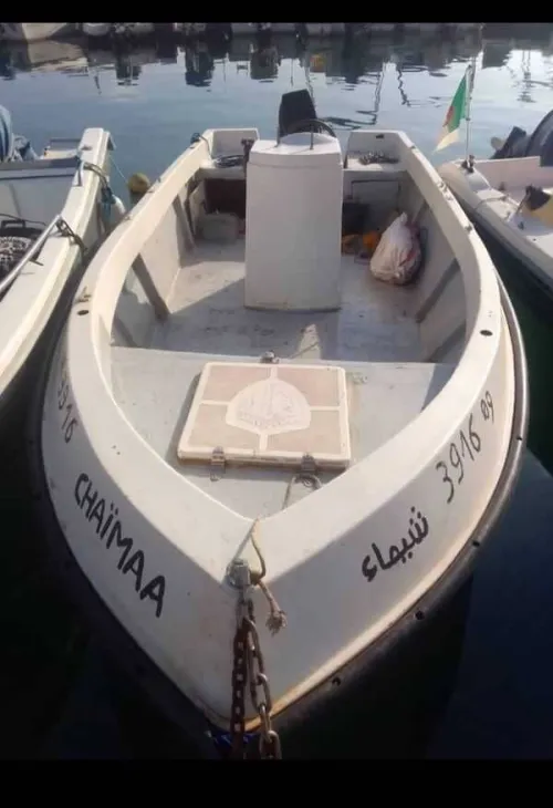 A VENDRE GLISSEUR POLYOR 5.20 M 85 CV