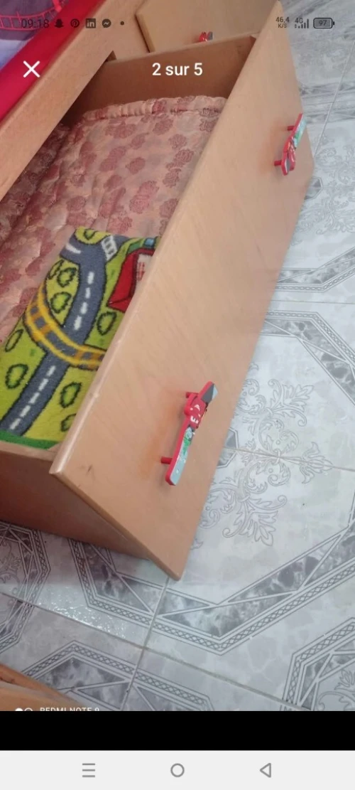 Lit en bois hêtre 1,20 et coffre à jouets 