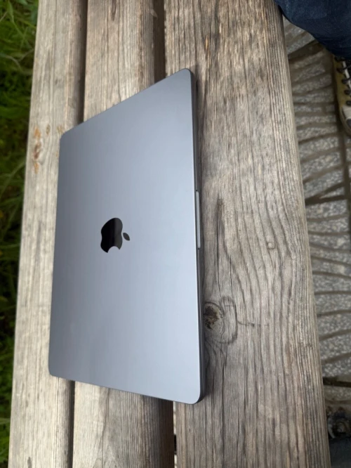 MacBook Air m3 2024