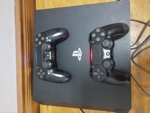 PlayStation 4pro enligne 1tera 4k