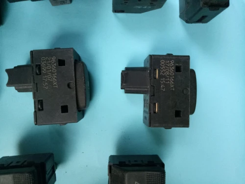 Bouton de Lève Vitre Electrique