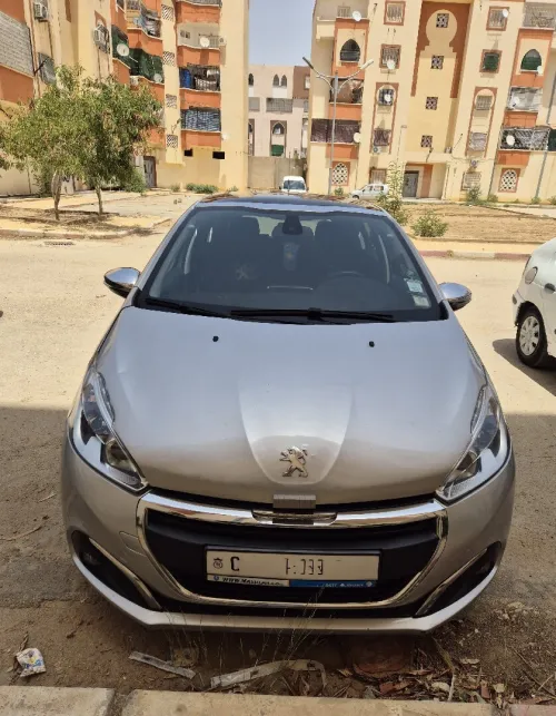 Peugeot 208 2016 Allure Facelift
