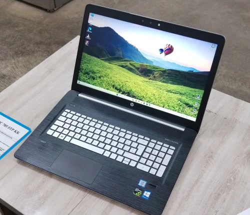 PC portable HP ENVY 17'' i7 6ème génération 16GO RAM/256GOSSD/1TOHDD / NVIDIA GeForce GTX 950M