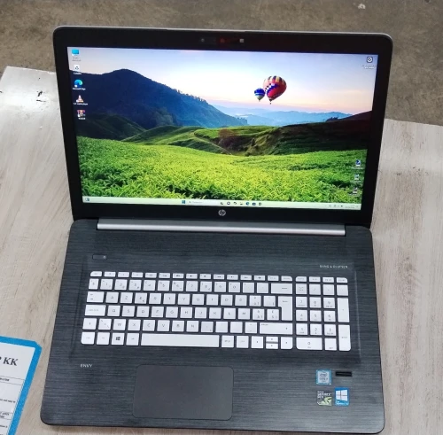 PC portable HP ENVY 17'' i7 6ème génération 16GO RAM/256GOSSD/1TOHDD / NVIDIA GeForce GTX 950M