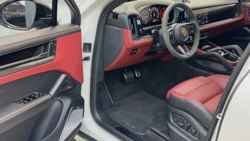Porsche CAYENNE 2025 GTS V8
