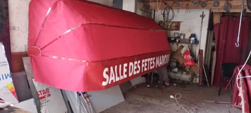 Tinda et bâche pour locaux et maison 