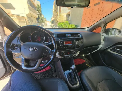 Kia Rio 5 portes 2015 Funny Facelift 