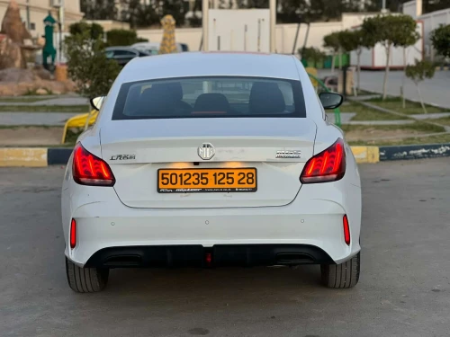 MG MG5 2025 
