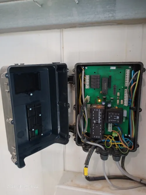 porte sectionnelle industrielle        porte PVC        porte rapide  
