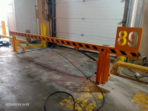 Réparation maintenance et installation porte sectionnelle porte raide porte PVC Sas d'étanchéité