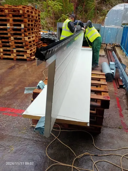Réparation maintenance et installation porte sectionnelle porte raide porte PVC Sas d'étanchéité