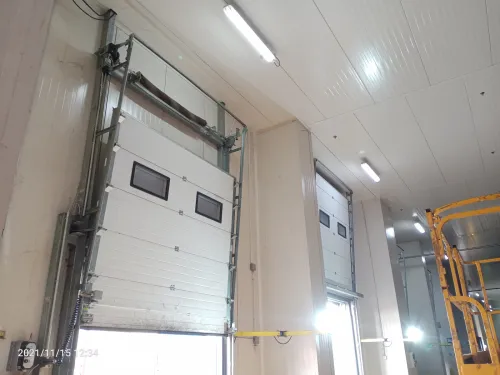 porte sectionnelle industrielle        porte PVC        porte rapide  