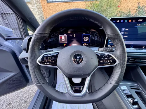 Volkswagen Golf 8 2025 R-Line