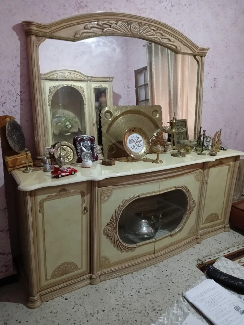 صالونجودة رفيعة كومبلي ايطالي الصنع بمادة شبه عاج