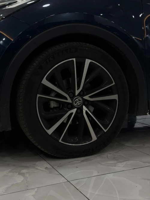 Toyota C-HR Coupé 2024 Sport Luxury