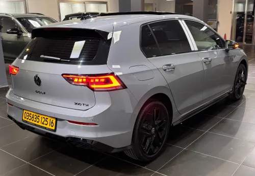 Volkswagen Golf 8 2025 R-Line