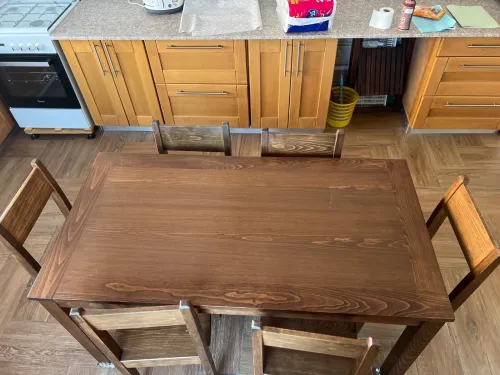 Table de cuisine 6 chaises en bois hêtre  bon état 