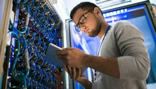 SERVICES DE RÉPARATION ET DE MAINTENANCE DES EQUIPEMENTS INFORMATIQUES
