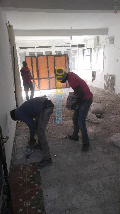 Travaux de finition.           