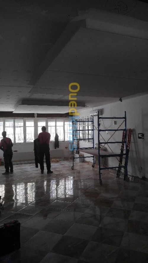 Travaux de finition.           